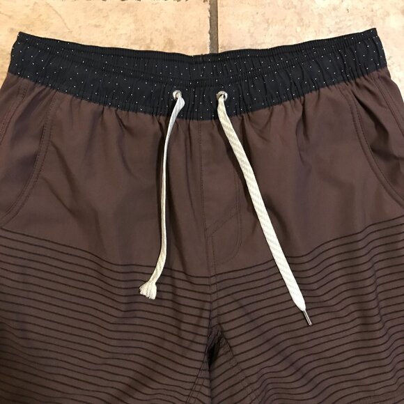 Men's Vuori Kore Mahogany Stripe Shorts 6"-with Boxer Brief Liner-Size M (VW303) - Picture 8 of 11